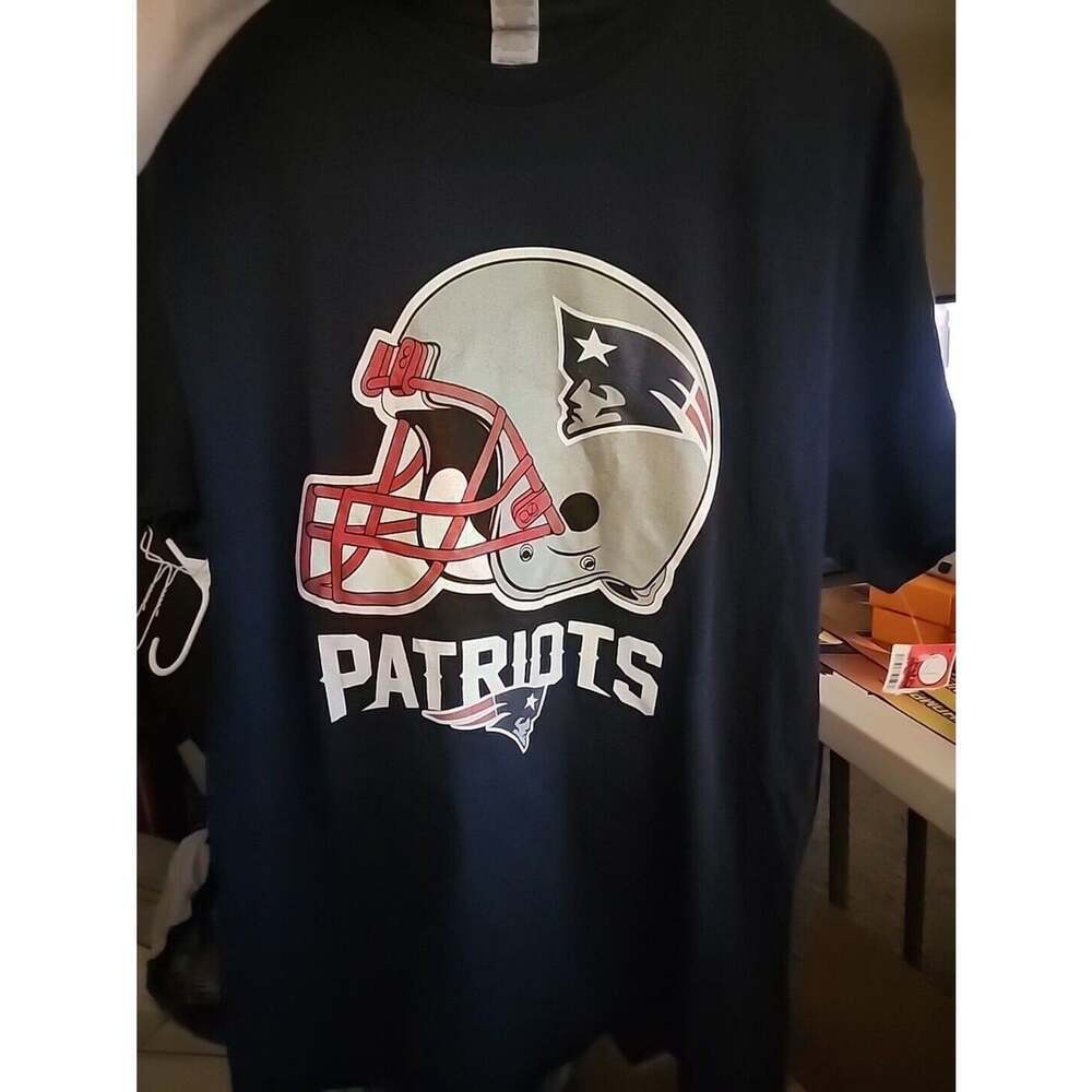 New England Patriots T-Shirt Large Blue NFL Team Apparel CR2 Excellent NWT